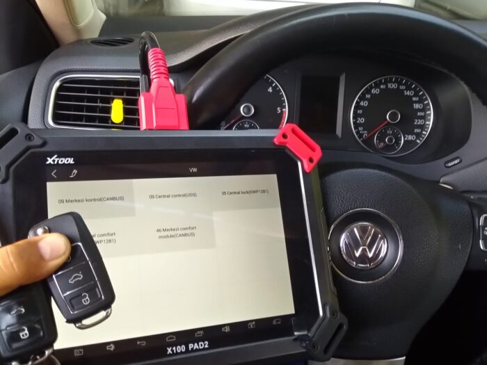 Xtool X100 Pad2 2012 Volkswagen Jetta Remote Control 01